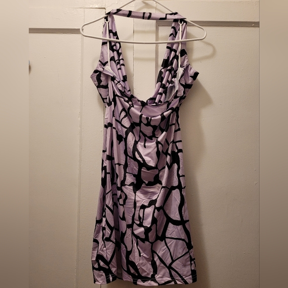Halter dress - Picture 2 of 4